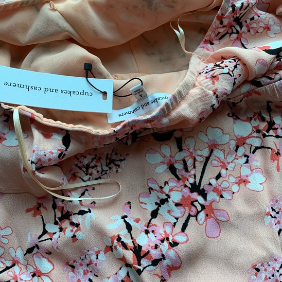 Adorable and brand new Cupcakes and Cashmere dress - Picture 4 of 6